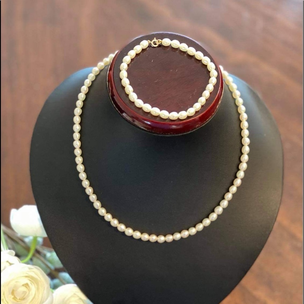 COPY - Classy style Classic fresh water pearl necklace and bracelet set